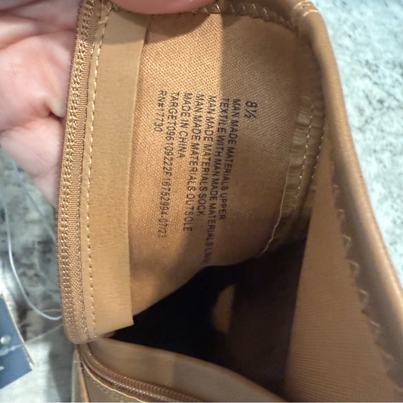 Universal Thread Tan Heeled Boots - Picture 6 of 6